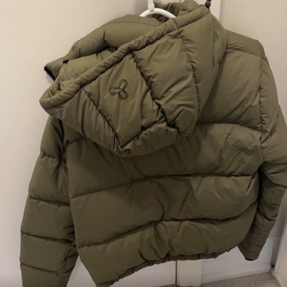 Army green super puff shorty - Picture 6 of 7